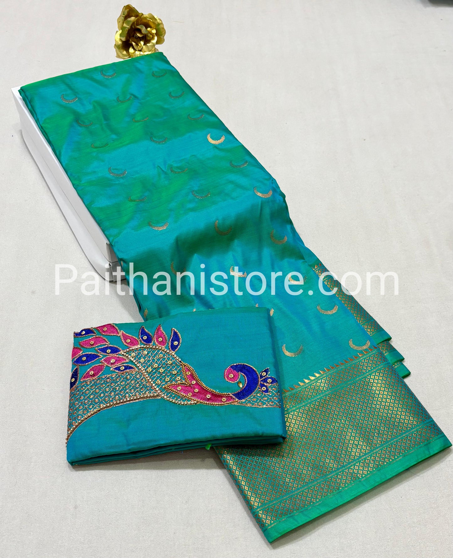 Chandrakor Paithani - Detail Close-up