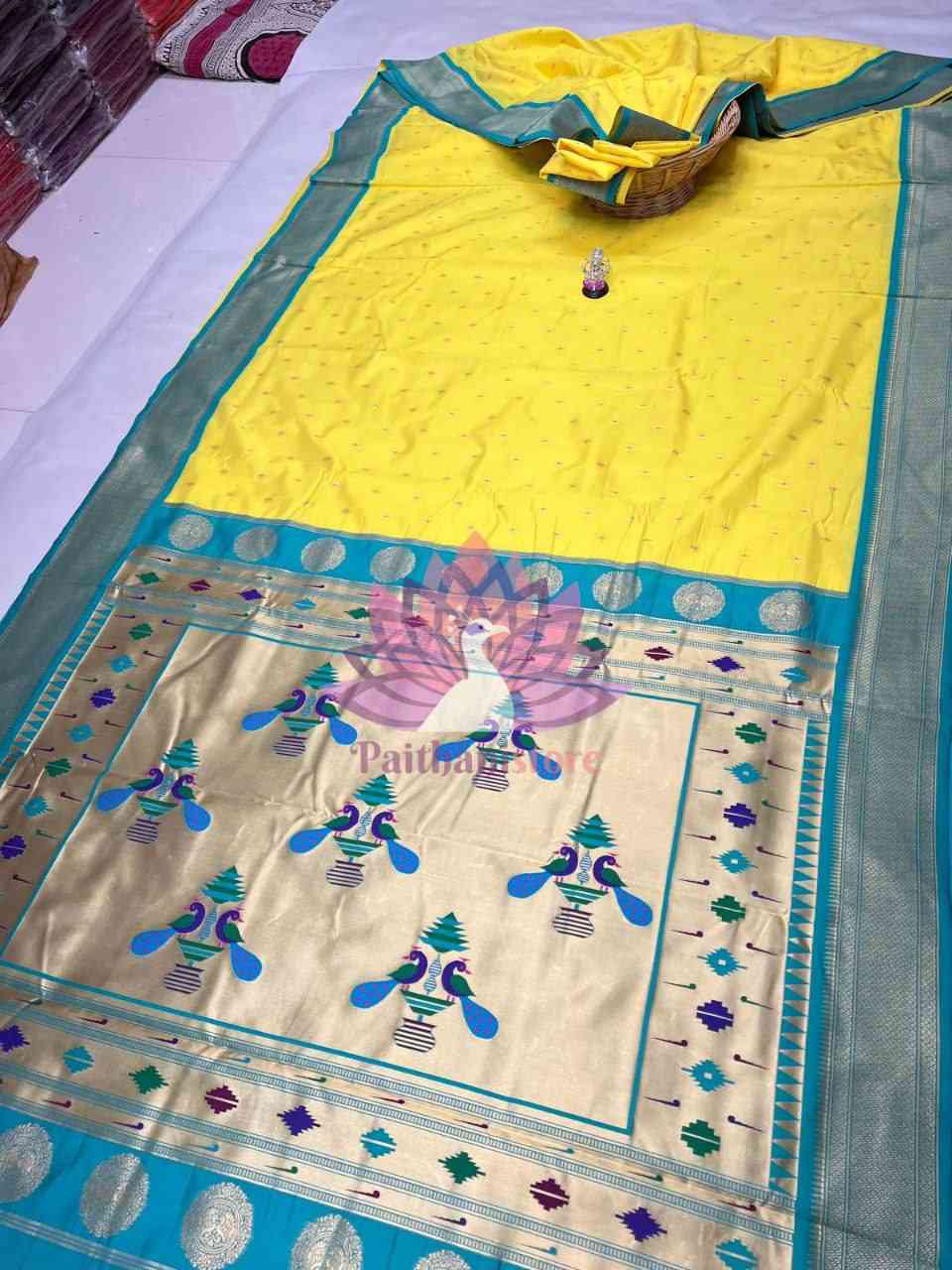 Elegant Traditional Nauvari Paithani Saree with Meena Butti - Soft Tana Silk 9 Yard Saree - Paithanistore