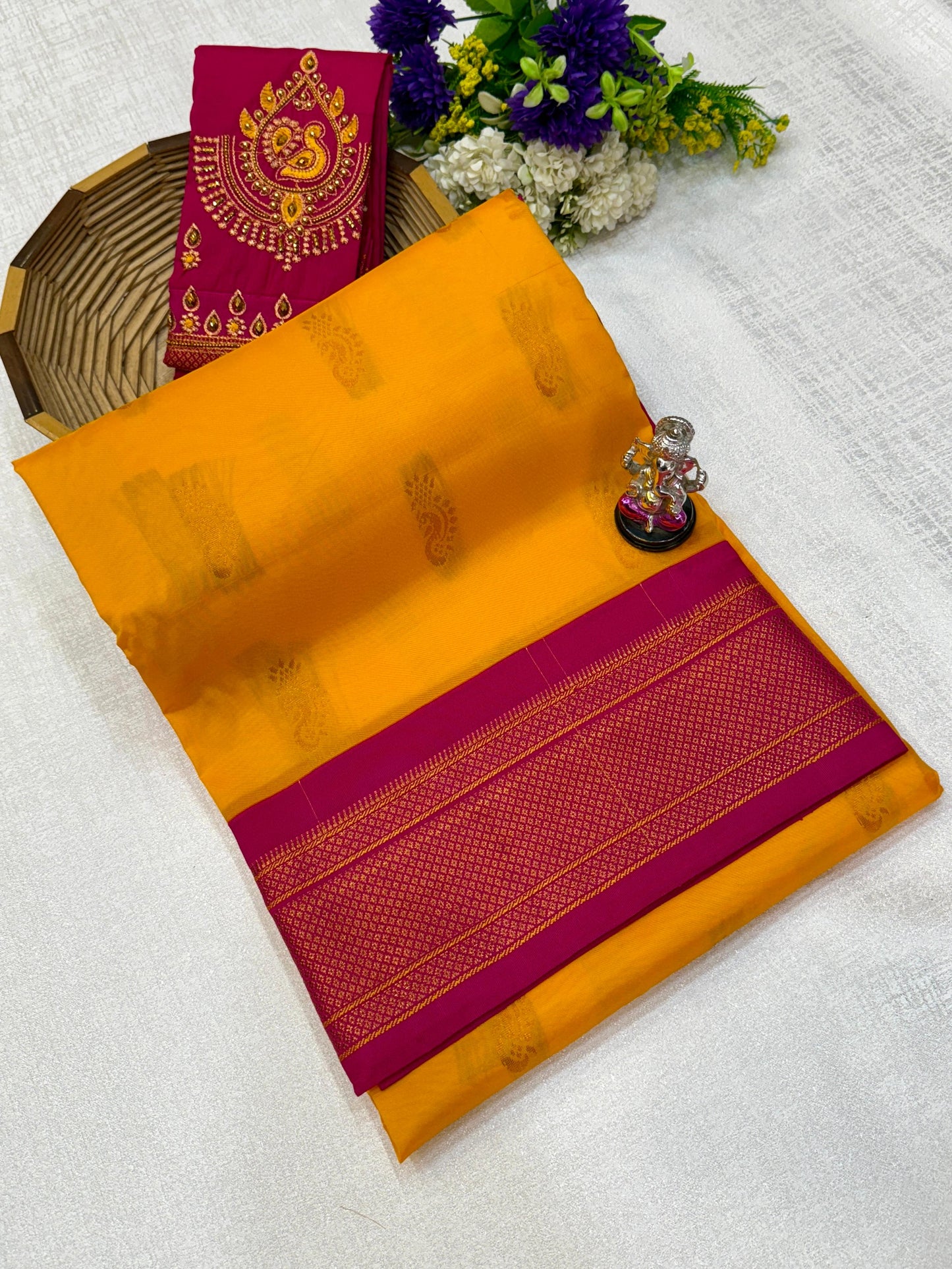 Beautiful Nath Saree with Designer Pallu