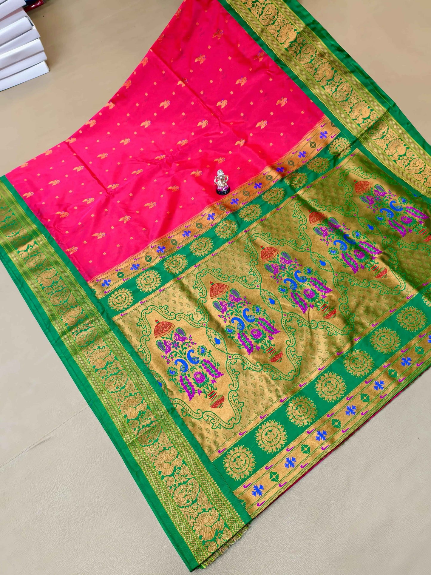 Beautiful Peacock Butti Kadiyal Paithani Saree