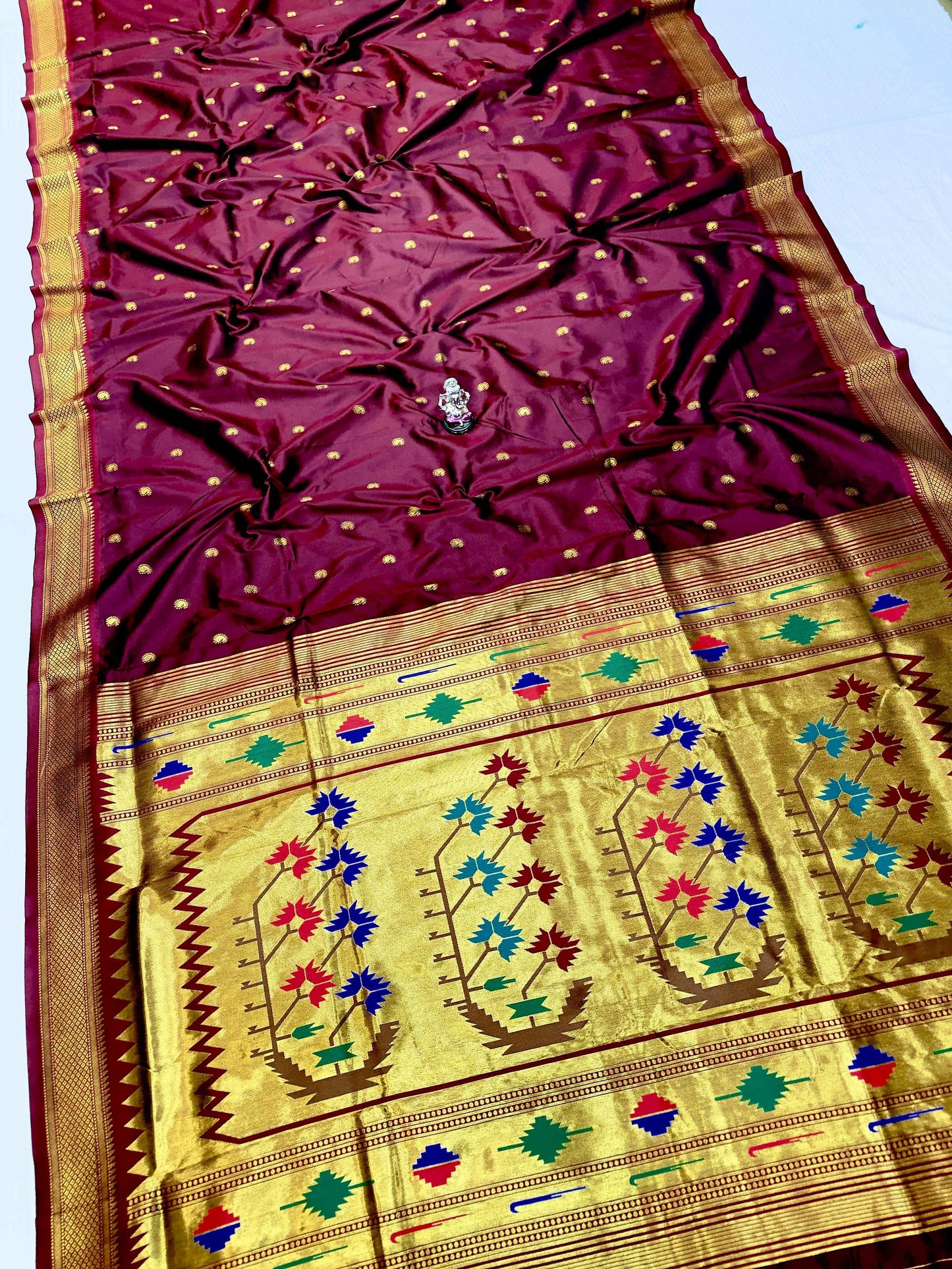Beautiful Asavari Pallu Paithani Saree