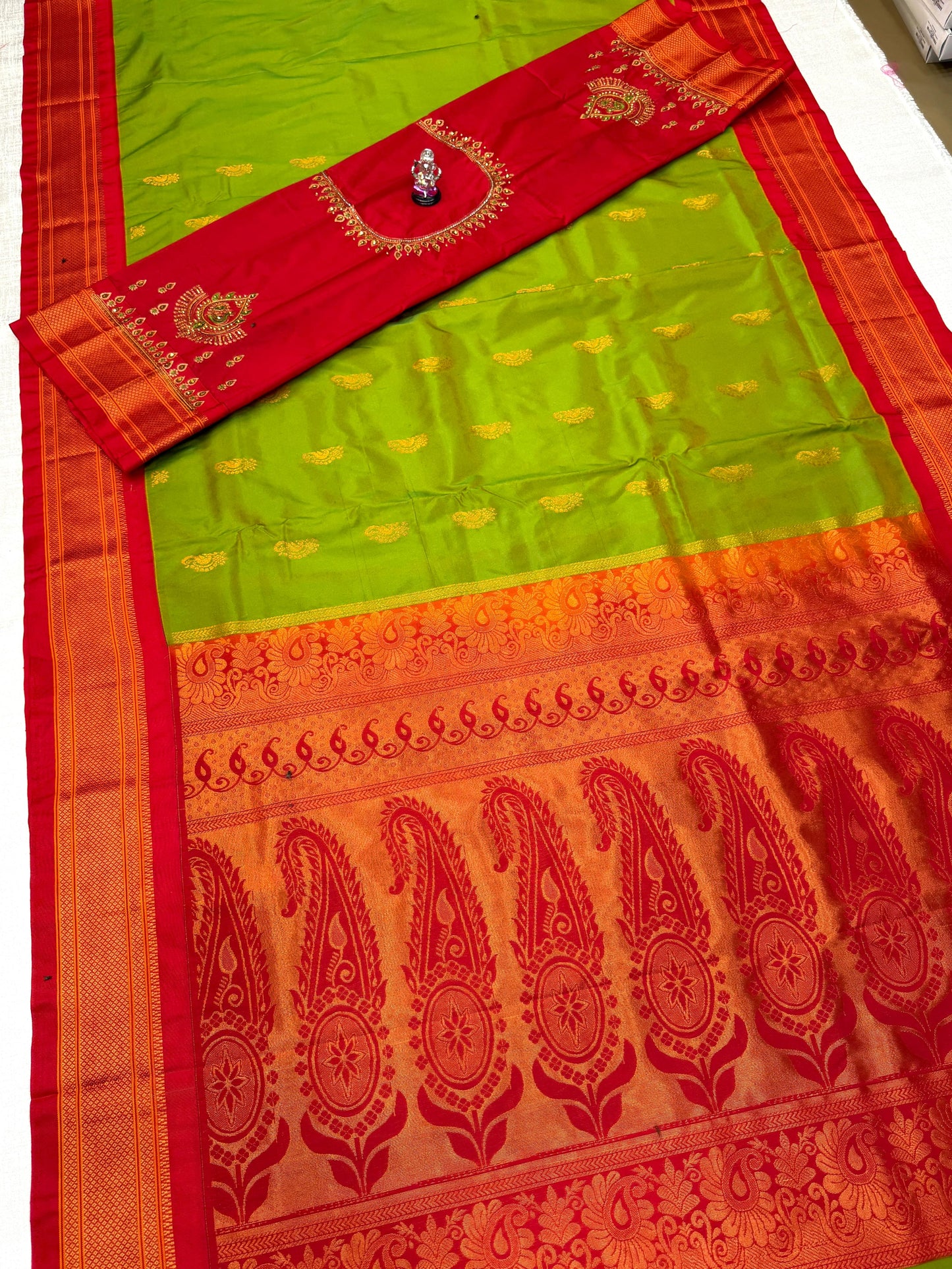 Beautiful Nath Saree with Designer Pallu