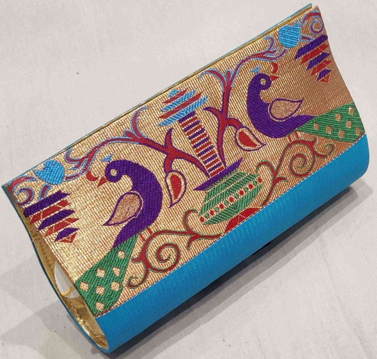 Designer Handbags on a Budget