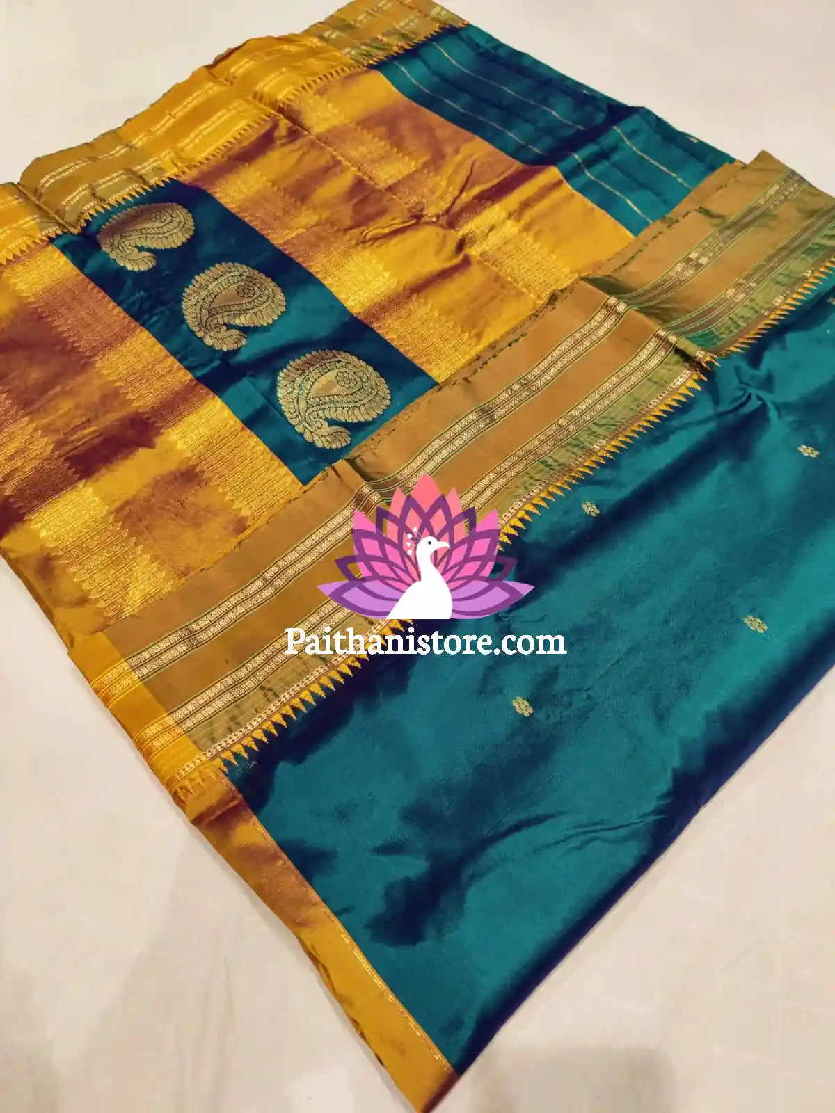 Narayan Peth Paithani Saree