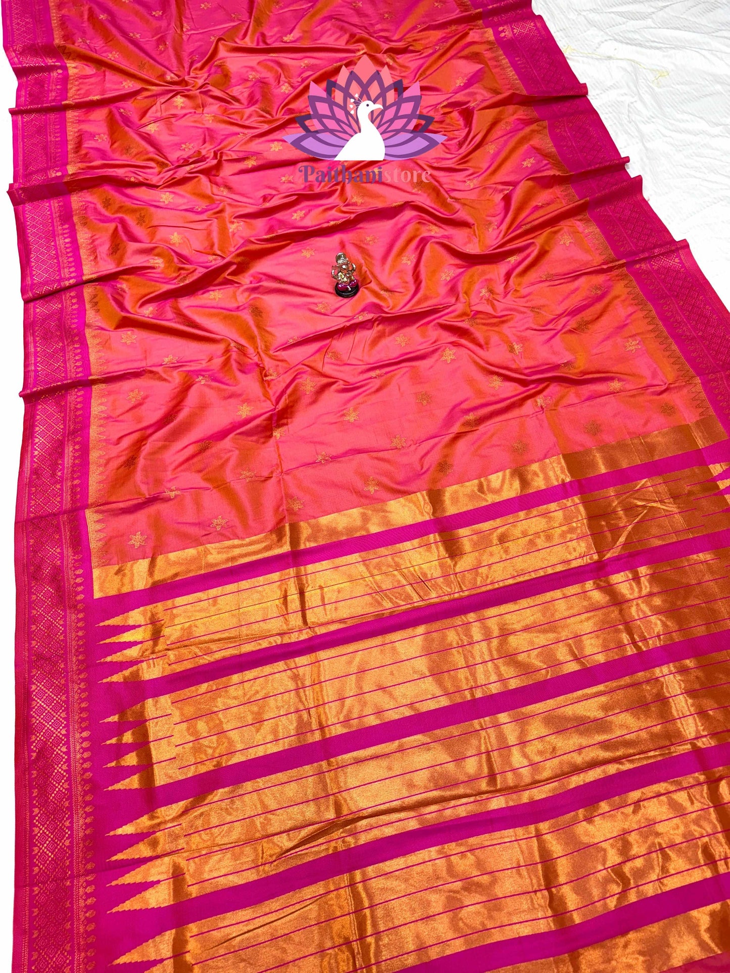 Beautiful Katan Silk Irkal Paithani — Detail Close-up