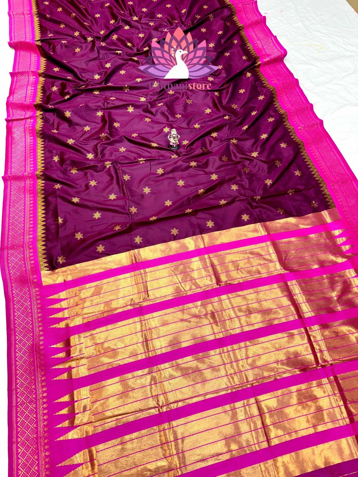 Beautiful Katan Silk Irkal Paithani — Pallu Detail