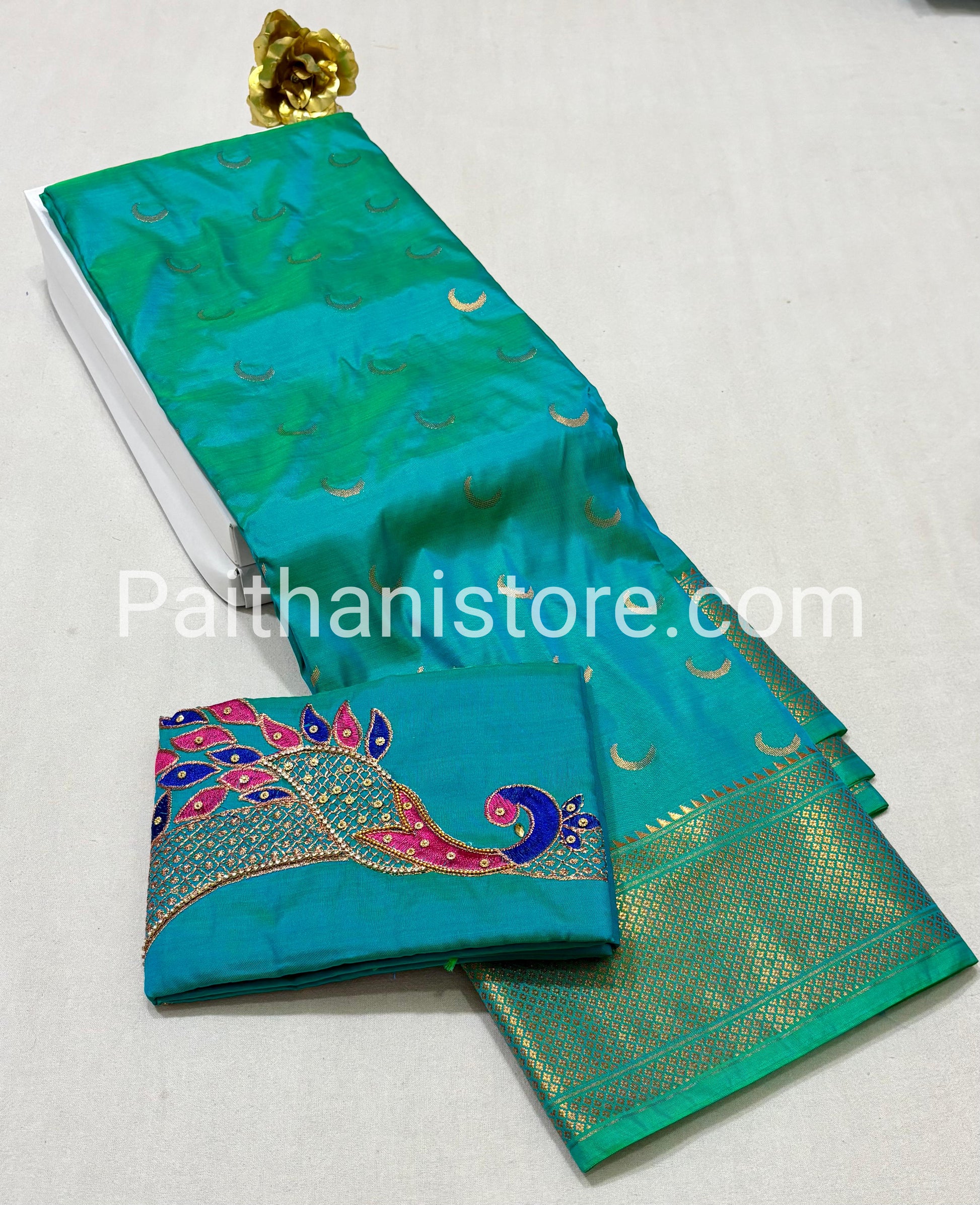 Chandrakor Paithani - Detail Close-up