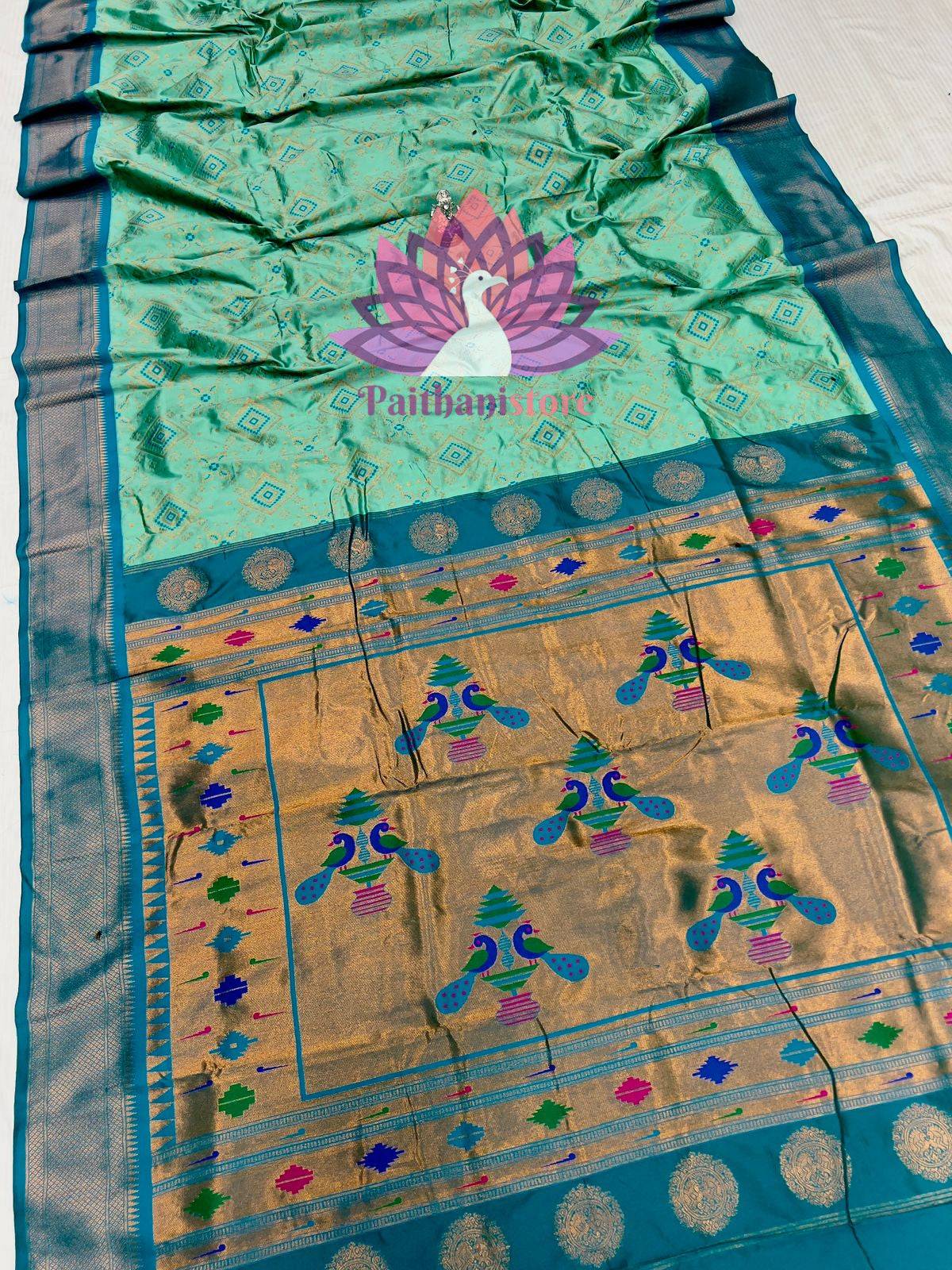 Elegant Bandhani Saree with All-Over Bandhani Butti