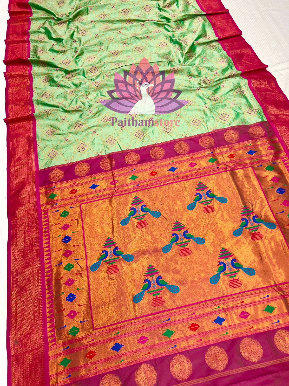 Elegant Bandhani Saree with All-Over Bandhani Butti