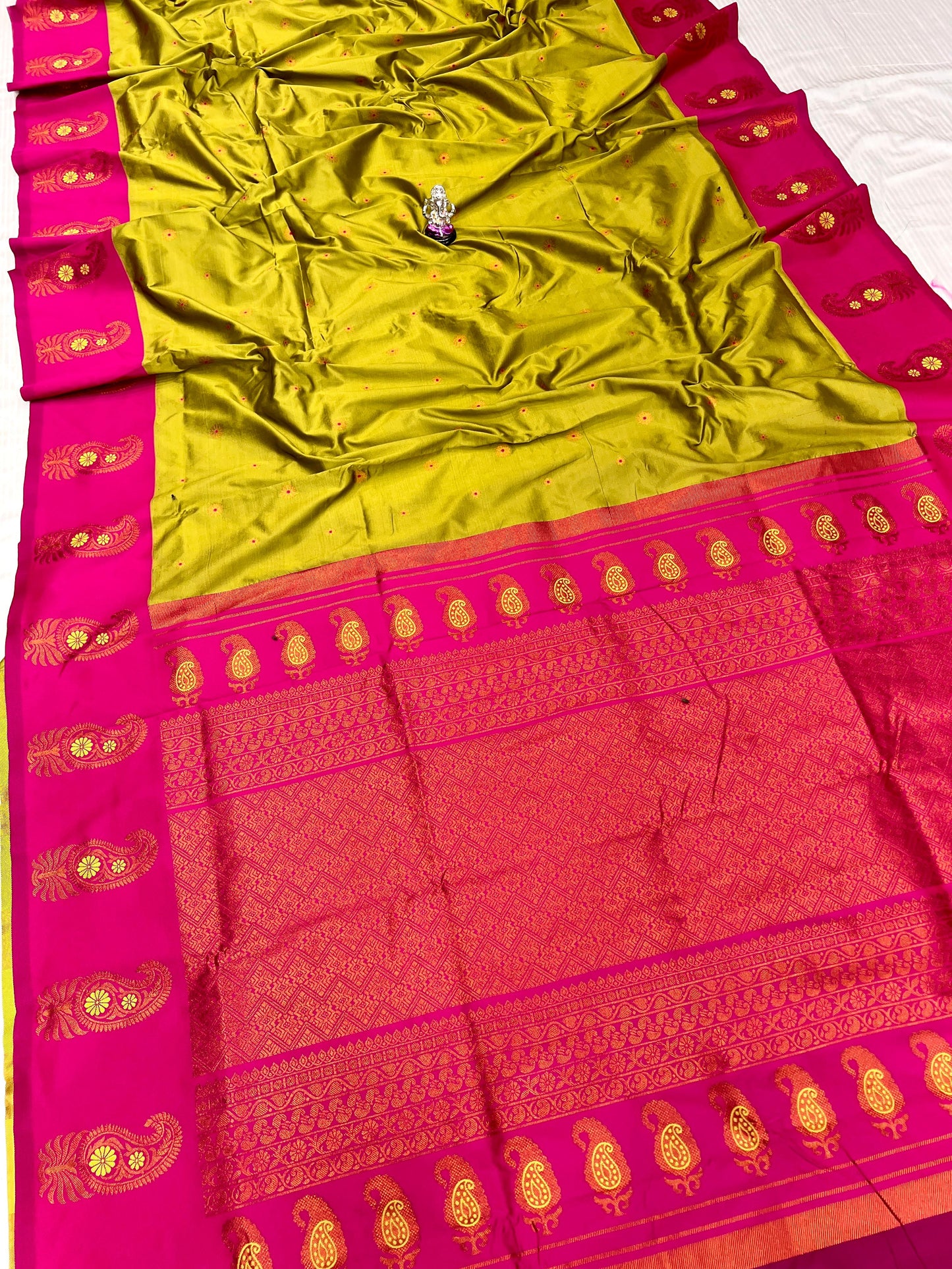 Exquisite Tana Silk Brocade Paithani Sarees – Timeless Elegance