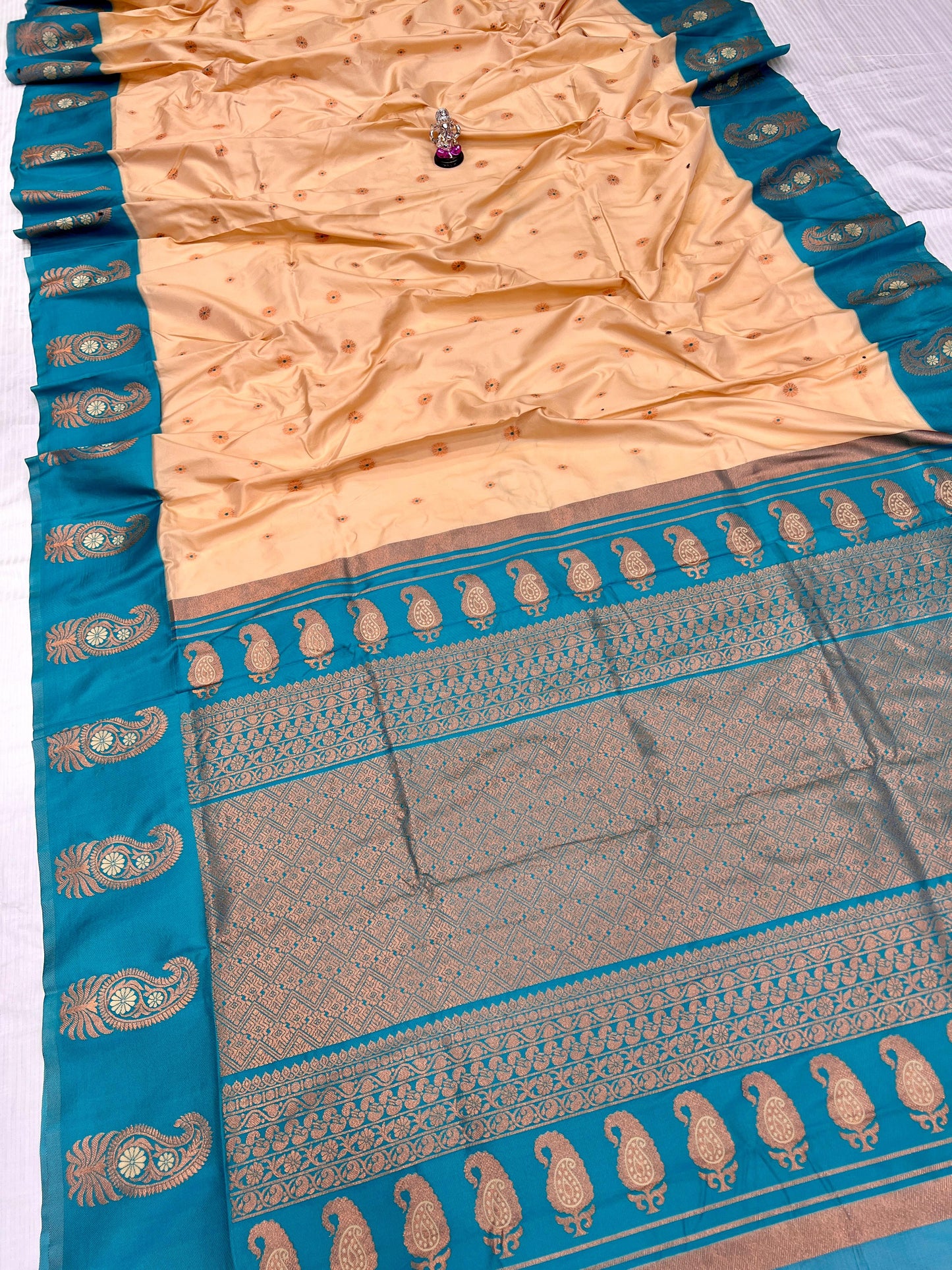 Exquisite Tana Silk Brocade Paithani Sarees – Timeless Elegance