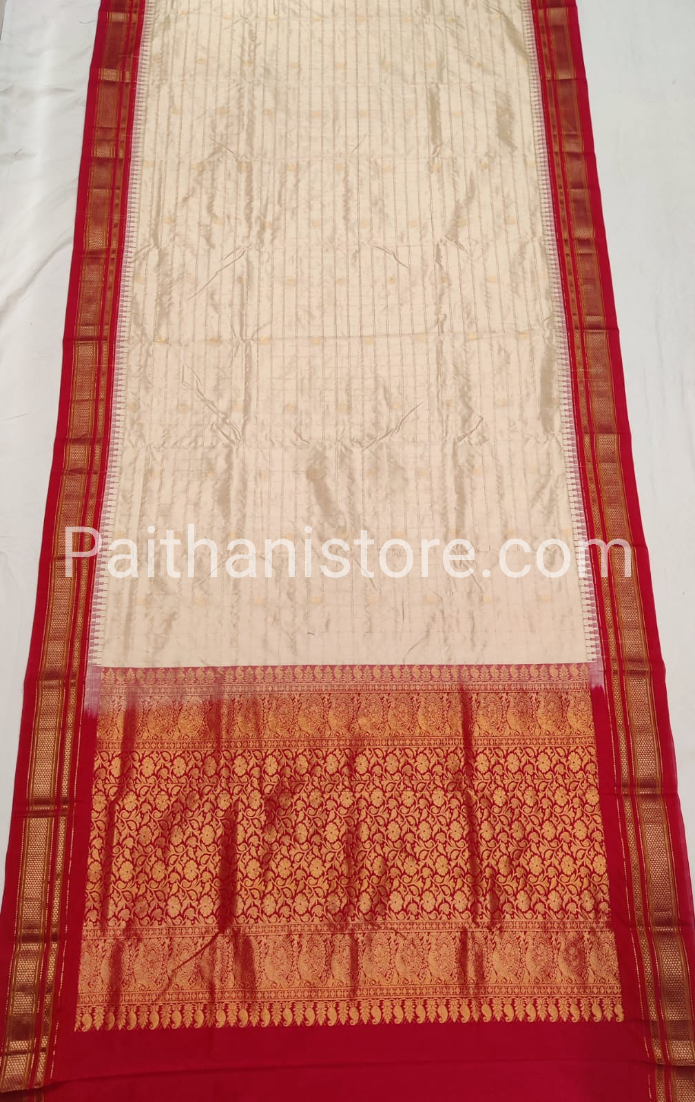 Irkal Checks Silk Saree — Detail Close-up
