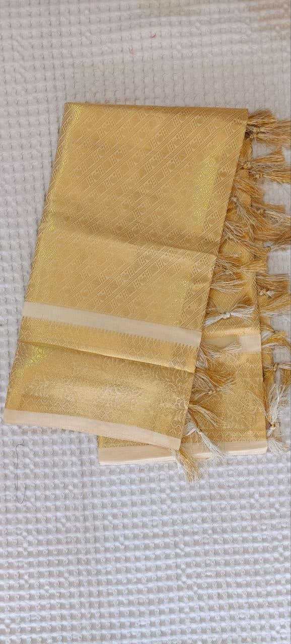 Cream Paithani Shela with diagonal gold Greek-key line weave