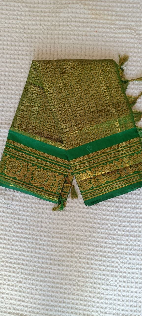 Dark Green Paithani Shela with gold marigold-floral medallion pallu