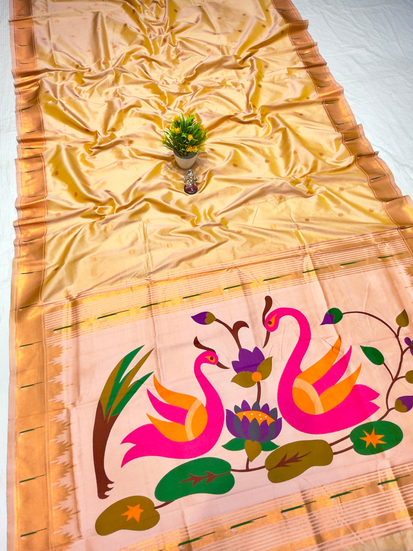 Beautiful Muniya Border Paithani Saree
