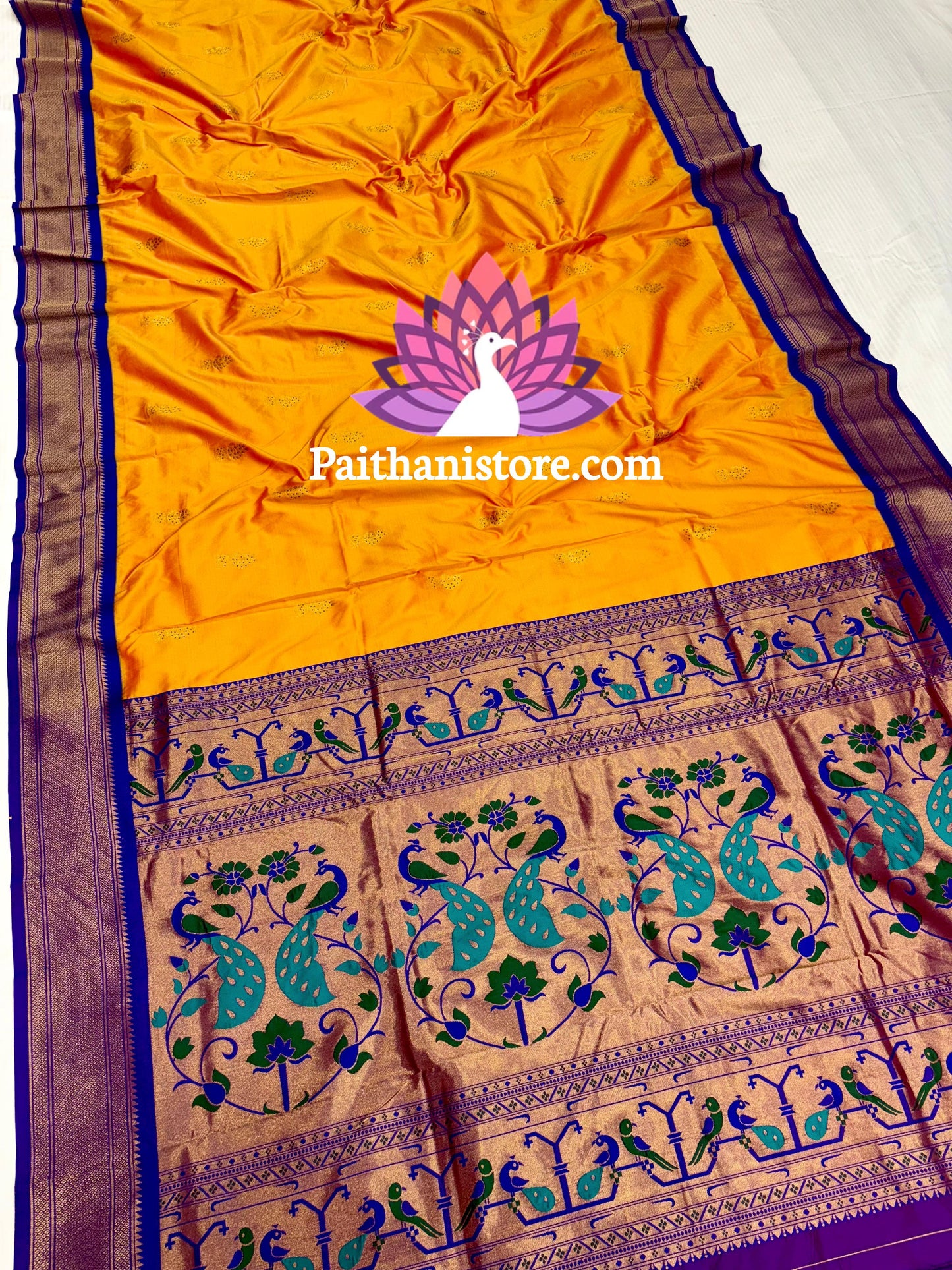 Designer Peacock Butti Kadiyal Paithani Saree