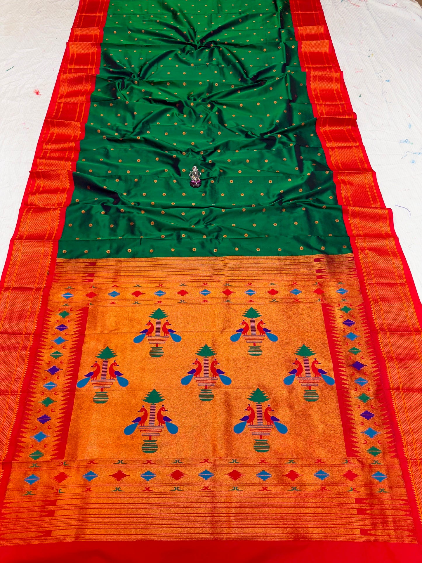 Beautiful Kadiyal Paithani Saree