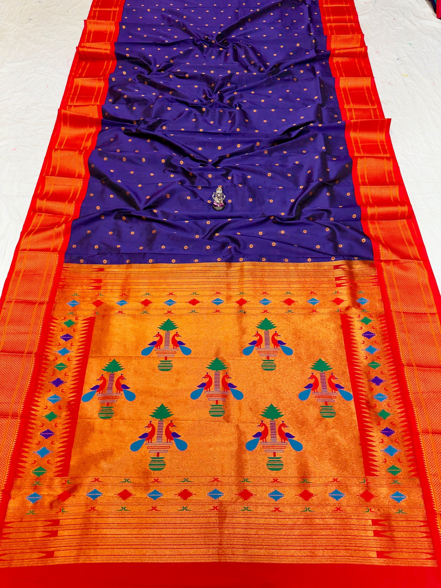 Beautiful Kadiyal Paithani Saree