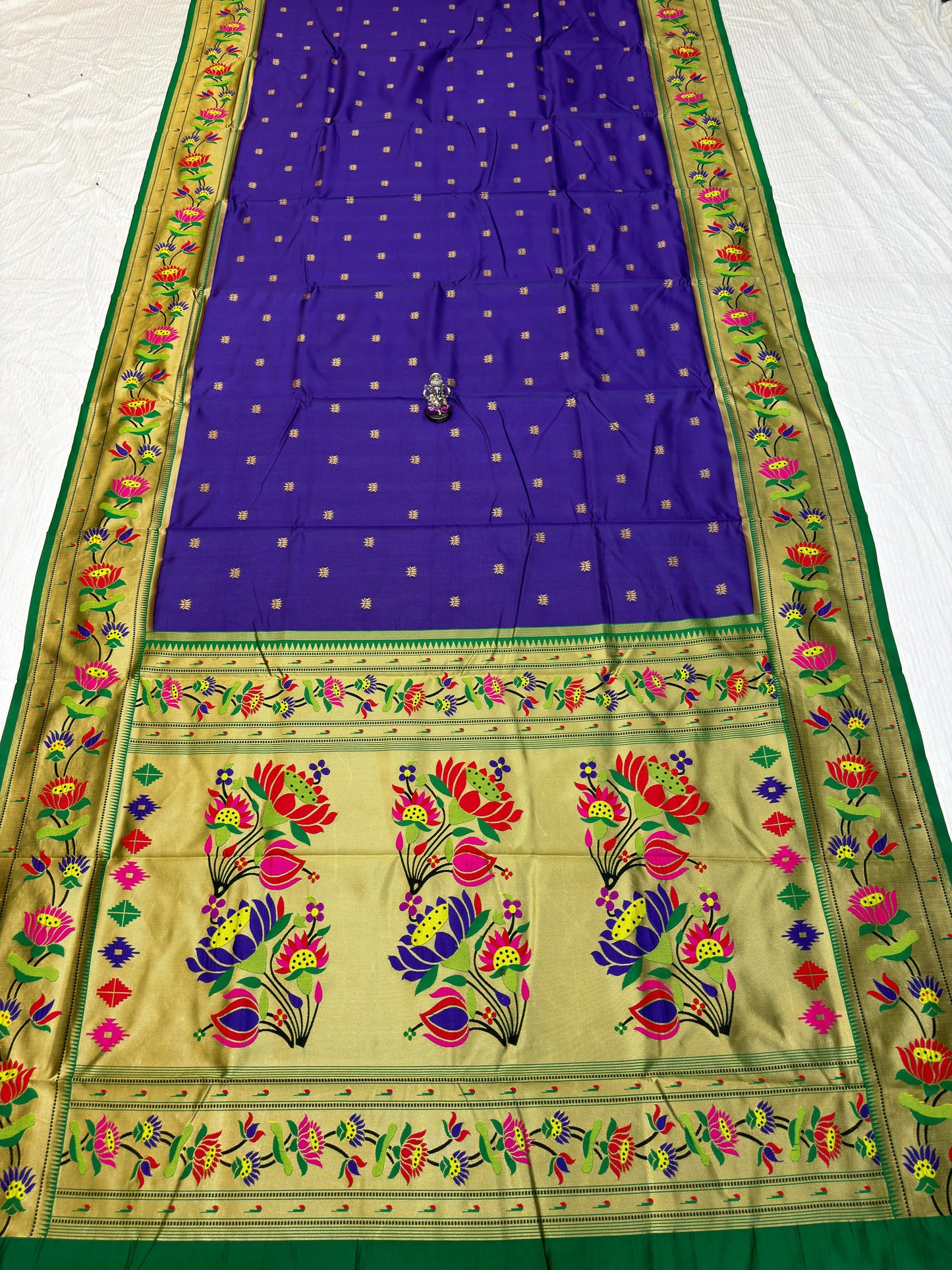Beautiful lotus pallu Paithani saree - Paithanistore