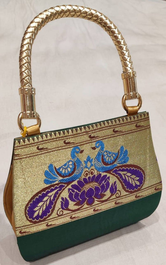 Elegant Designer Purses: Elevate Your Look with Sophisticated Accessories